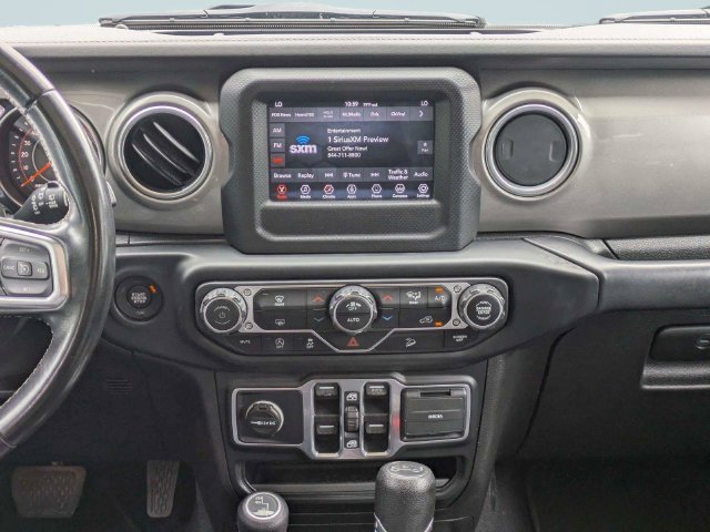 Used 2019 Jeep Wrangler Unlimited Sahara AWD/4WD image 18