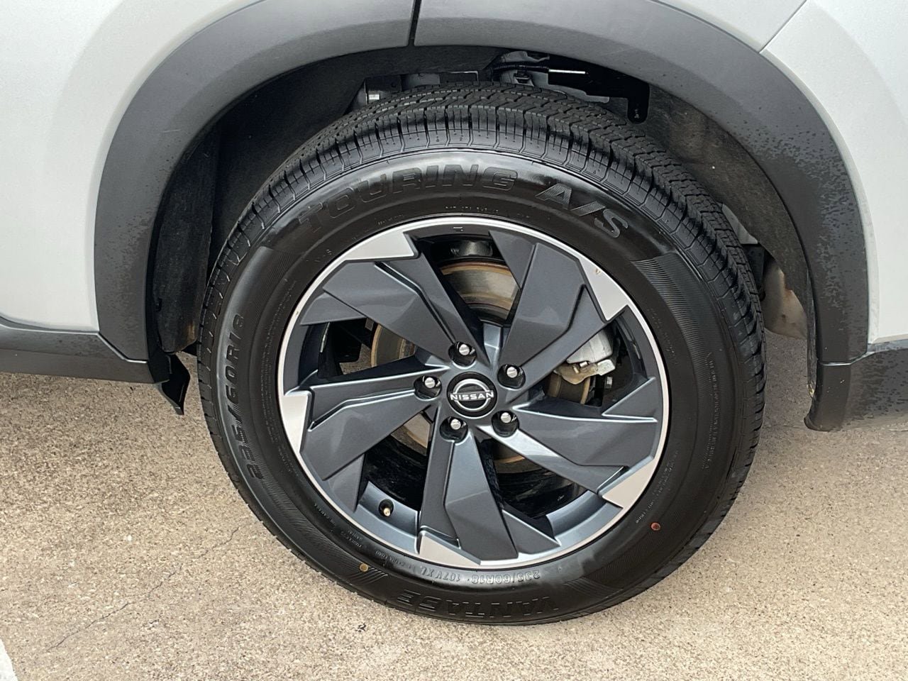 Used 2025 Nissan Rogue SV image 8