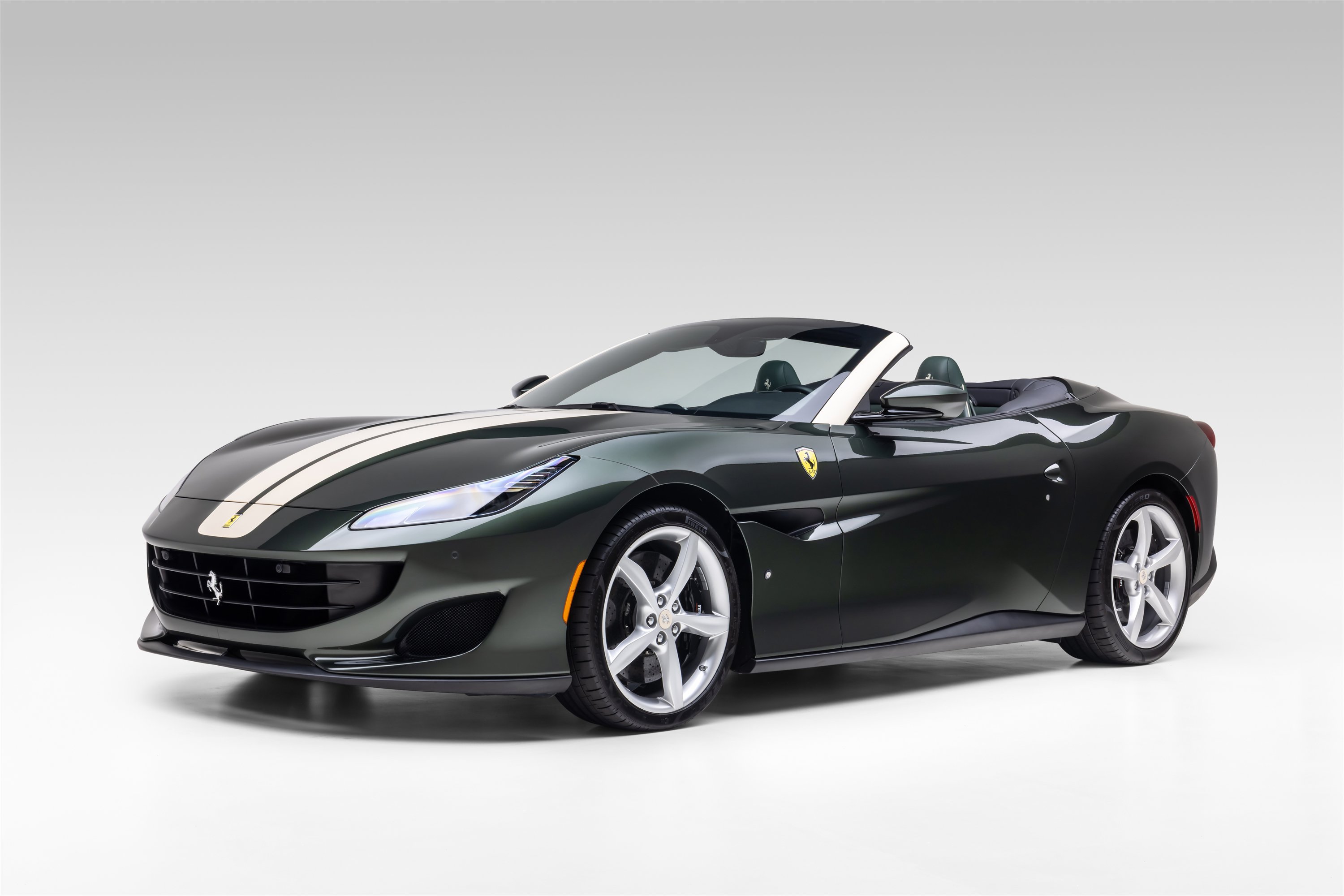 Certified 2019 Ferrari Portofino RWD image 2