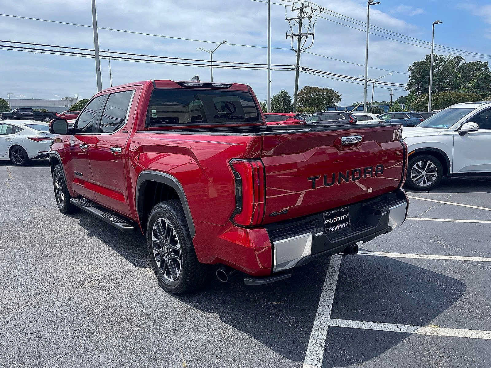 Used 2025 Toyota Tundra Limited AWD/4WD image 4