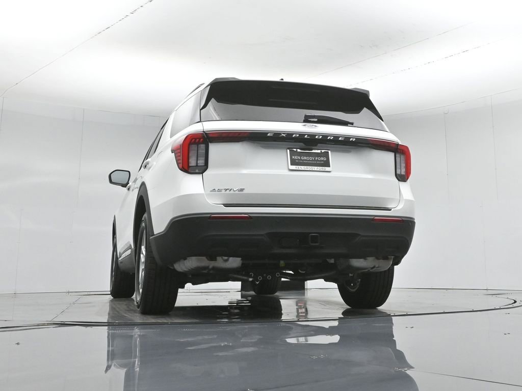 New 2026 Ford Explorer Active RWD image 49