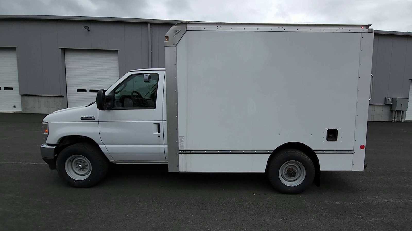 New 2024 Ford E-350 and Econoline 350 Super Duty w/ Power Windows & Locks Group RWD image 5