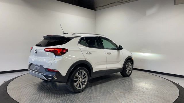 Used 2022 Buick Encore GX Essence w/ Experience Buick Package image 8