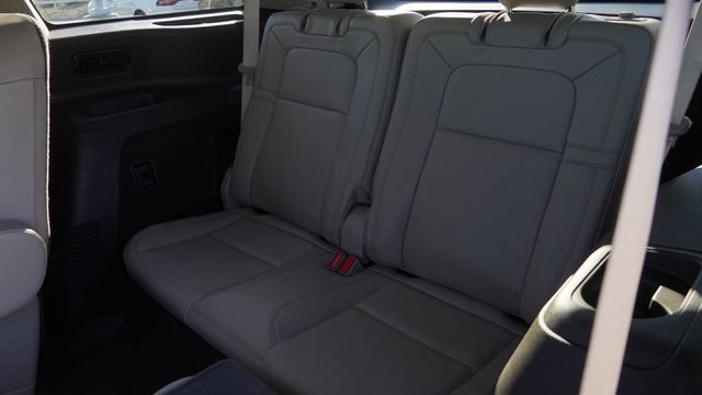 Used 2023 Lincoln Aviator Reserve w/ Equipment Group 201A image 15