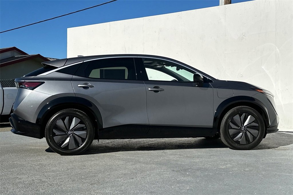 New 2025 Nissan Ariya FWD image 4
