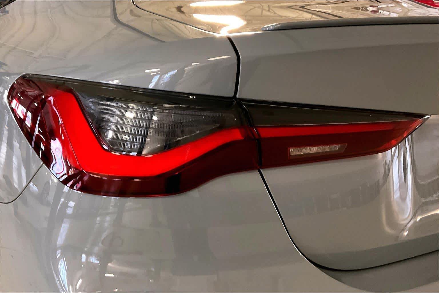 Used 2022 BMW M440i Coupe w/ Premium Package RWD image 26