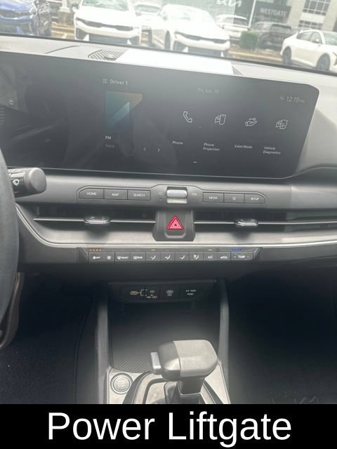 Used 2025 Kia Telluride EX w/ EX Captain's Chair Package FWD image 17