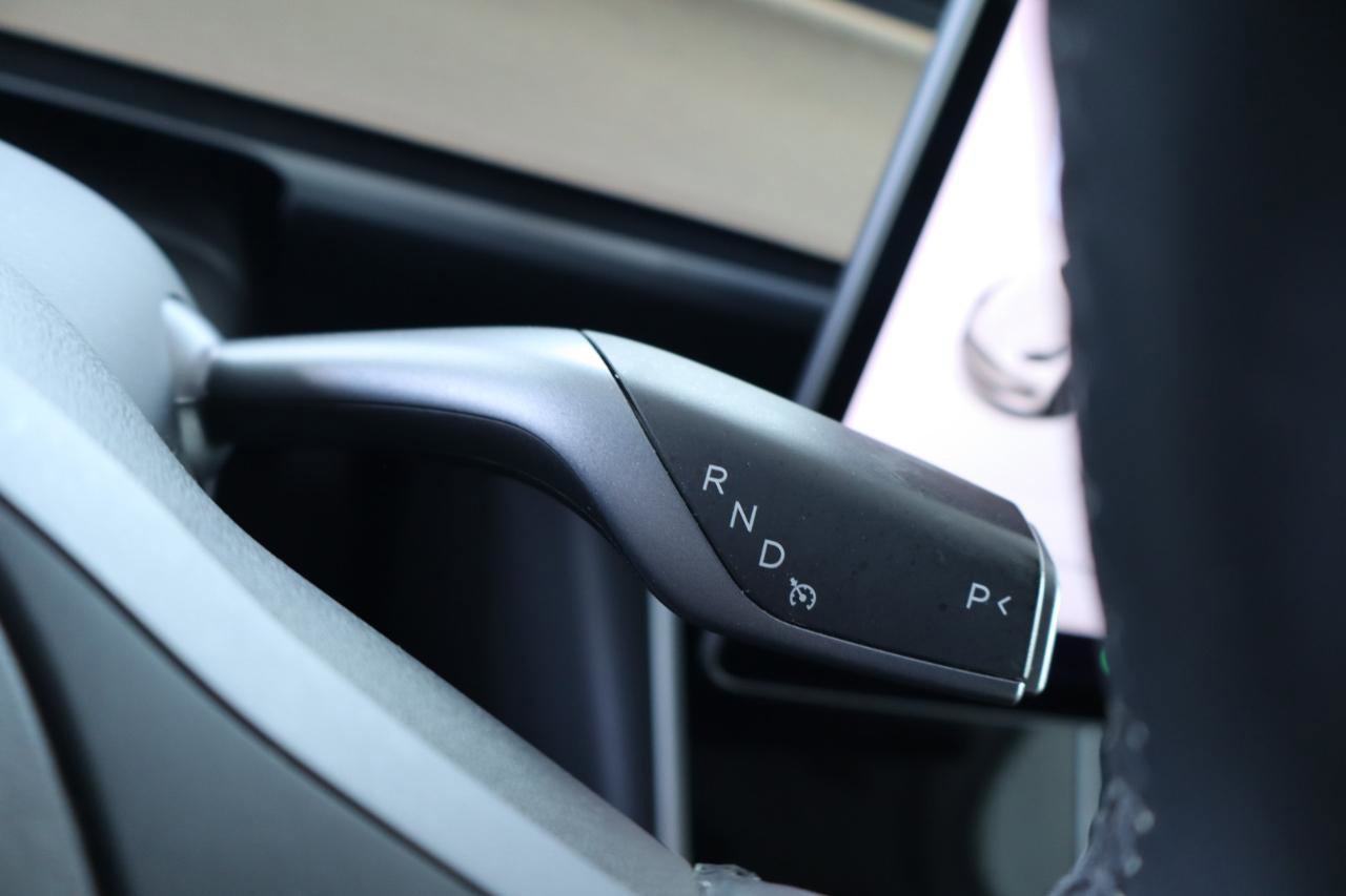 Used 2018 Tesla Model 3 Long Range RWD image 23