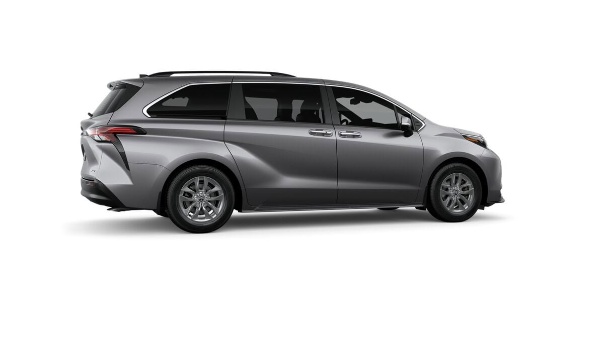 New 2026 Toyota Sienna XLE FWD image 11