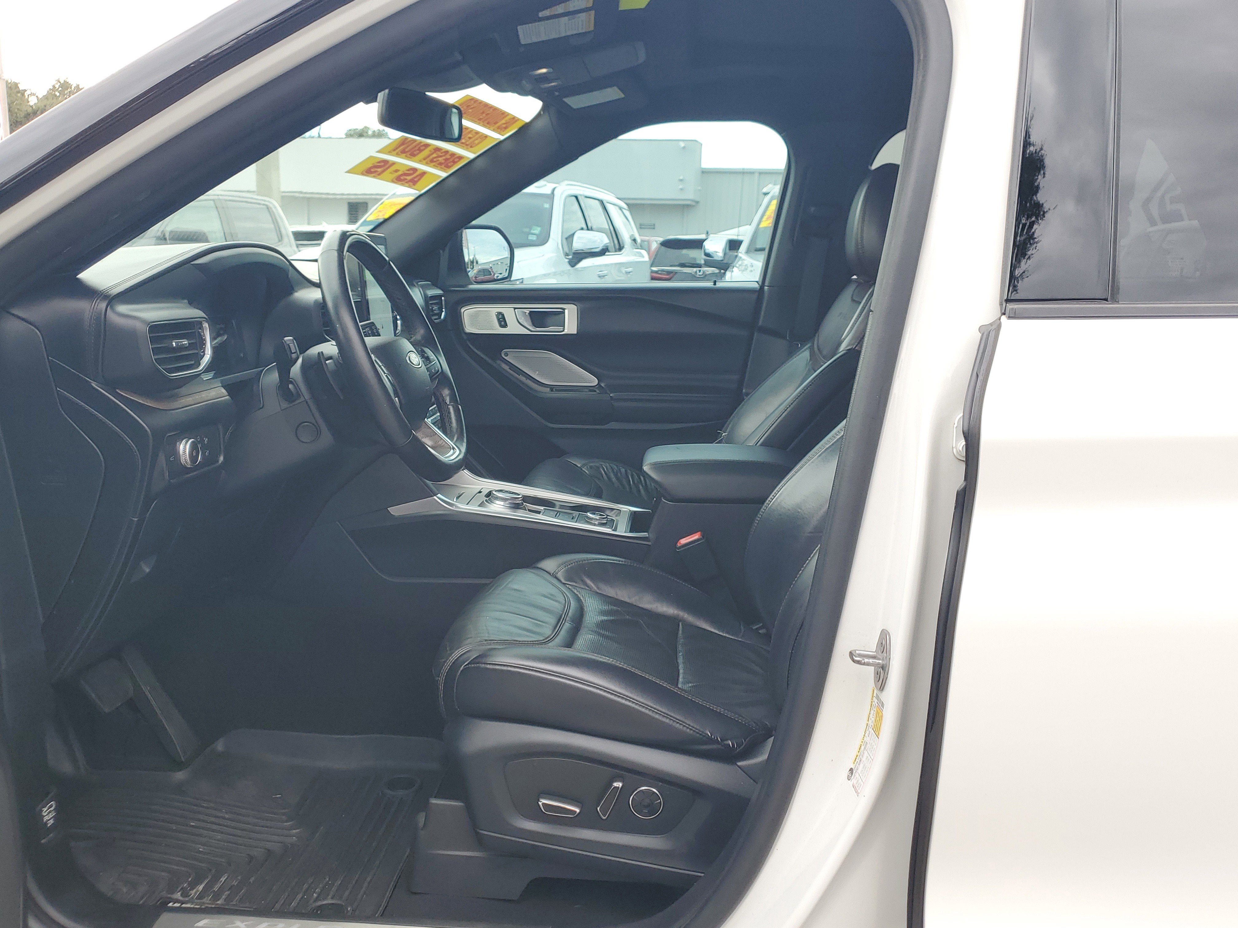 Used 2020 Ford Explorer Platinum w/ Premium Technology Package image 22