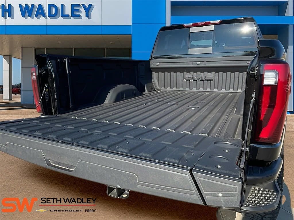 New 2025 GMC Sierra 2500 Denali w/ Denali Reserve Package AWD/4WD image 10