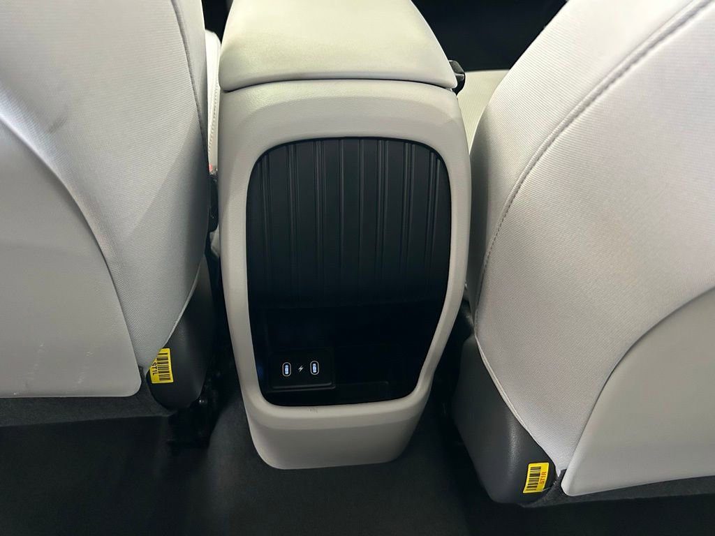 Used 2024 Hyundai Kona SE image 41