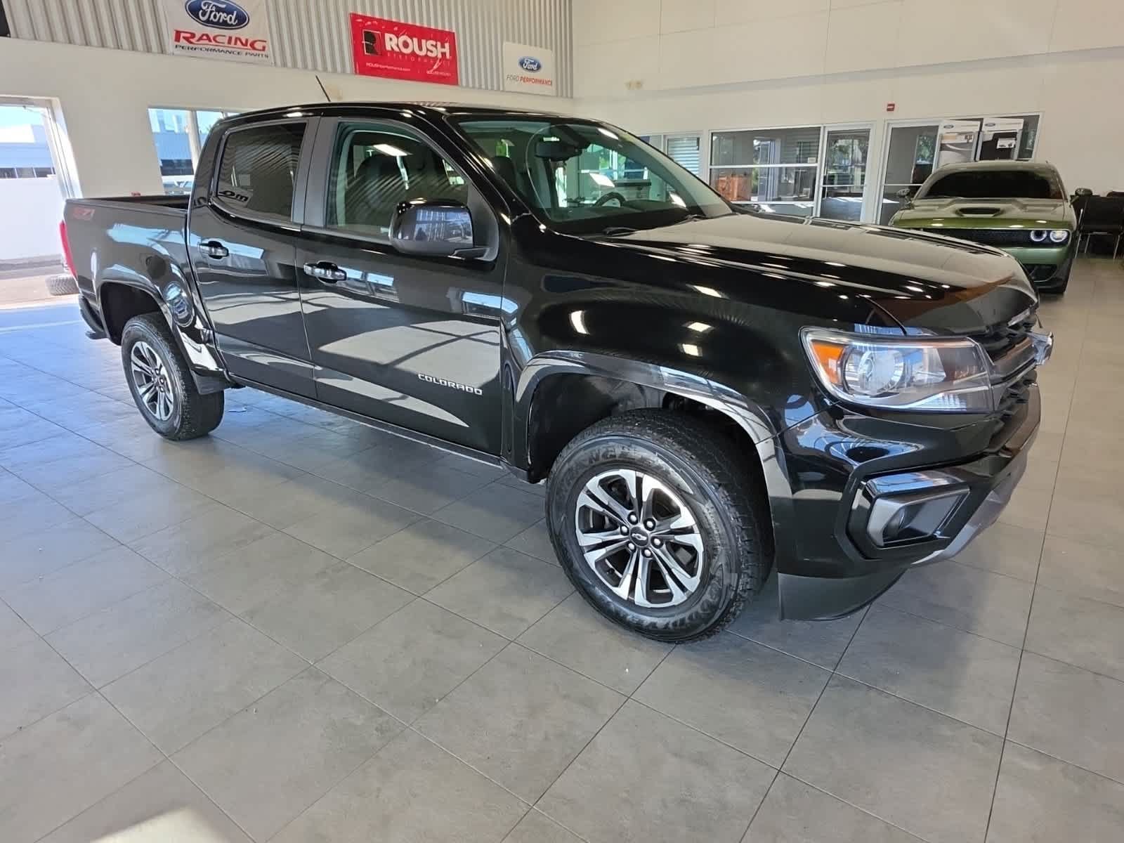 Used 2022 Chevrolet Colorado Z71 AWD/4WD image 6