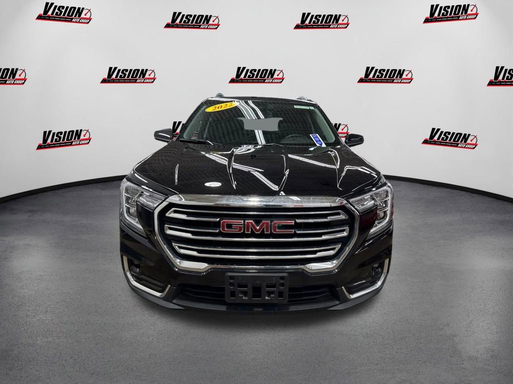 Used 2022 GMC Terrain SLT image 2