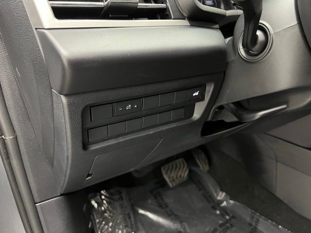 Used 2024 Mitsubishi Outlander SE image 21