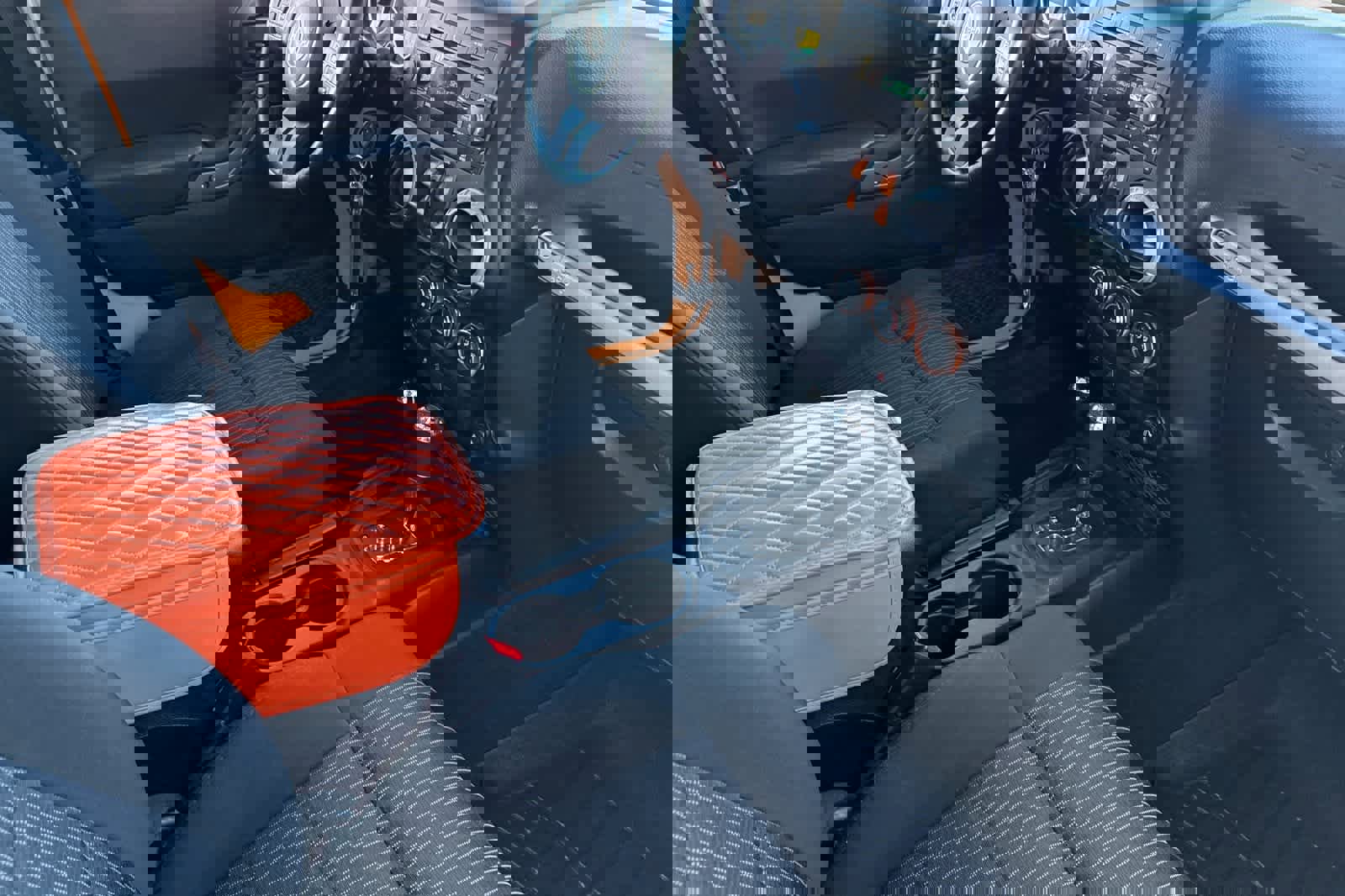 Used 2012 Jeep Wrangler Unlimited Sport image 16