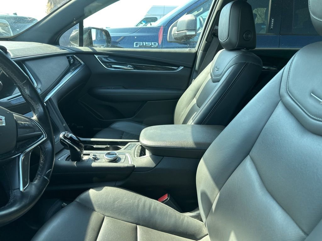 Used 2021 Cadillac XT5 Premium Luxury image 6