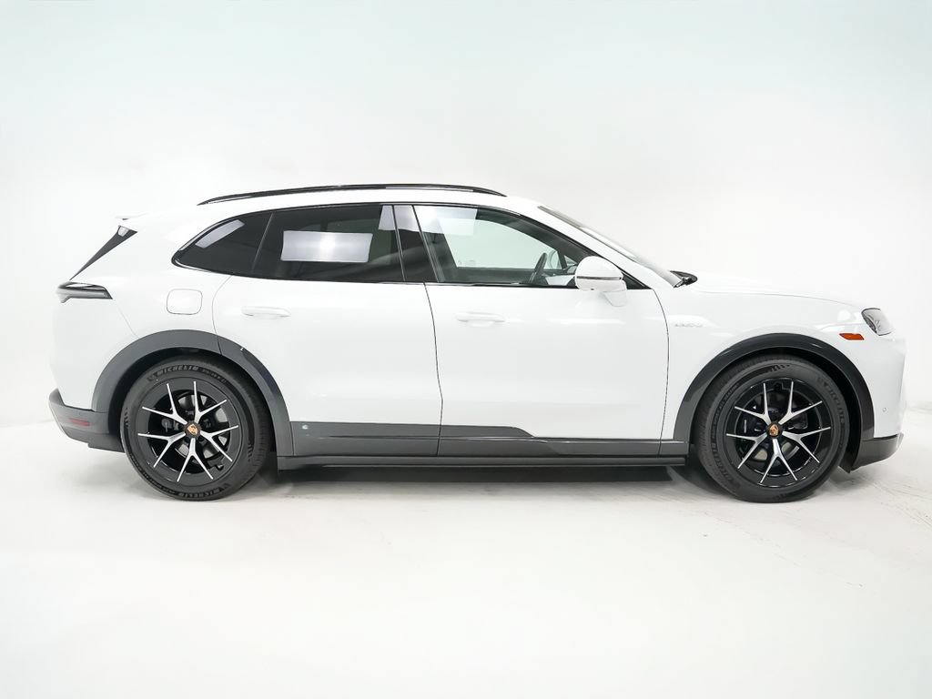 New 2026 Porsche Cayenne Electric AWD/4WD image 9