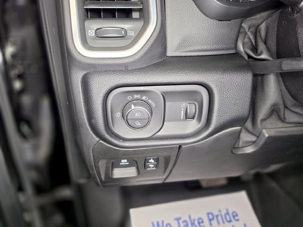Used 2020 RAM 1500 Big Horn AWD/4WD image 20