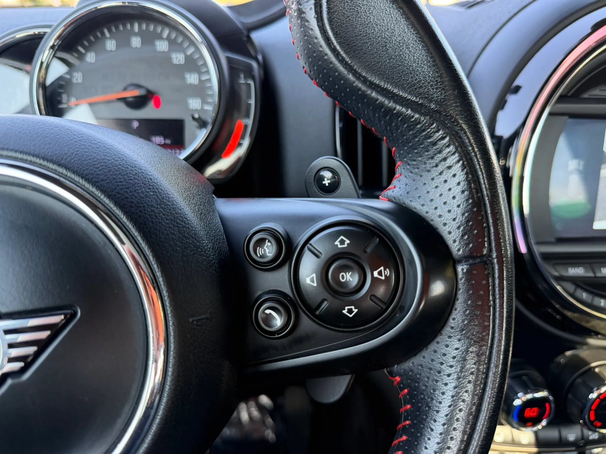 Used 2019 MINI Cooper Countryman S w/ Storage Package FWD image 29