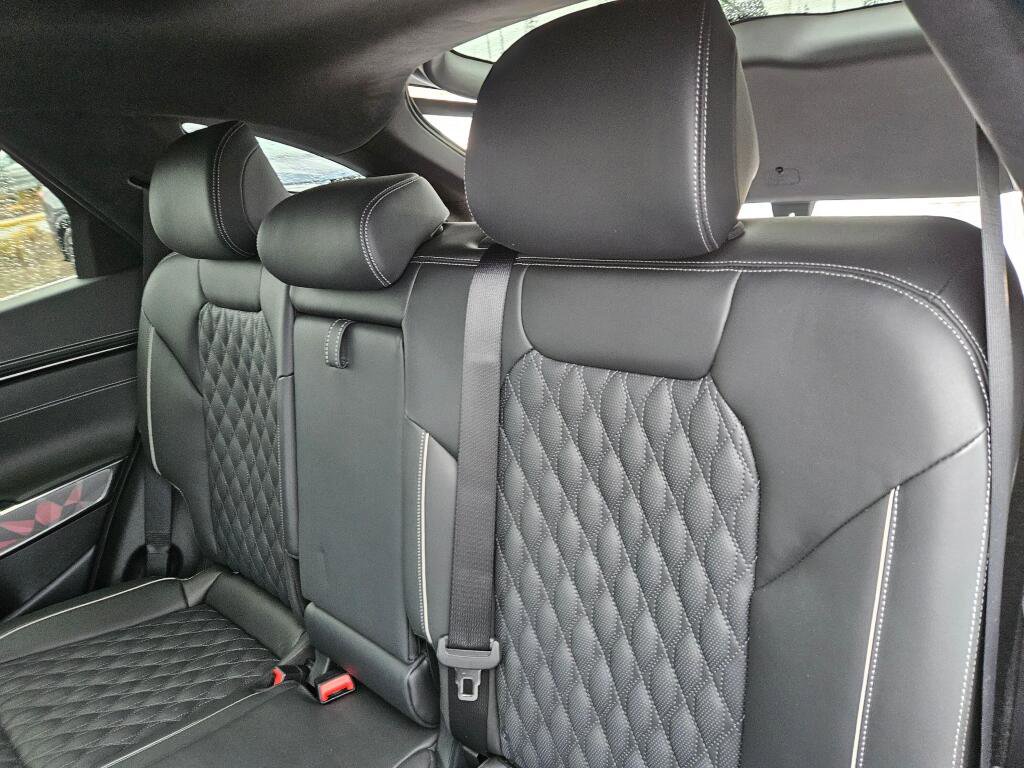 Used 2025 Genesis GV70 3.5T Sport w/ Sport Advanced Package image 21