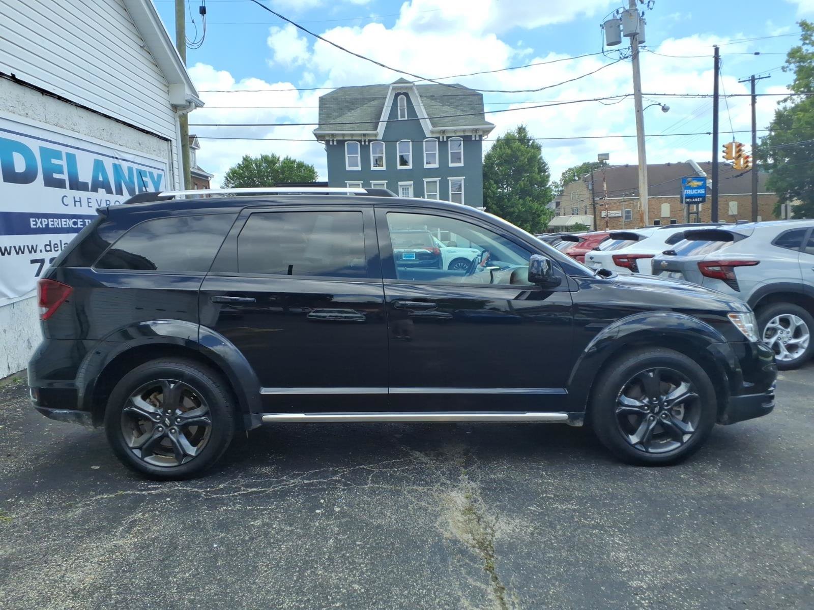 Used 2019 Dodge Journey Crossroad AWD/4WD image 4