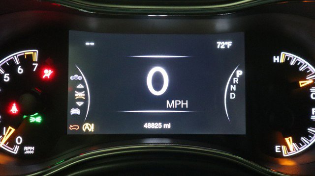 Used 2021 Jeep Grand Cherokee Laredo image 16