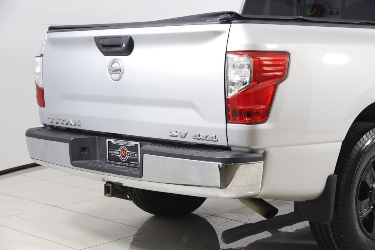 Used 2017 Nissan Titan SV AWD/4WD image 39