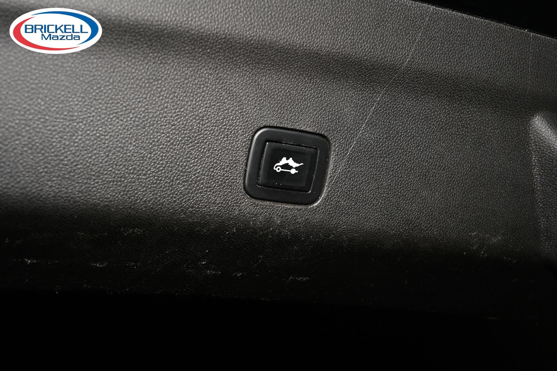Used 2021 Chevrolet Suburban RST w/ Luxury Package RWD image 15