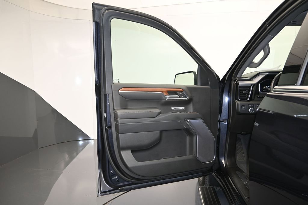 Used 2023 GMC Sierra 1500 Denali w/ Denali Reserve Package AWD/4WD image 10