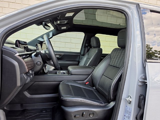 Used 2024 GMC Sierra EV Denali AWD/4WD image 34