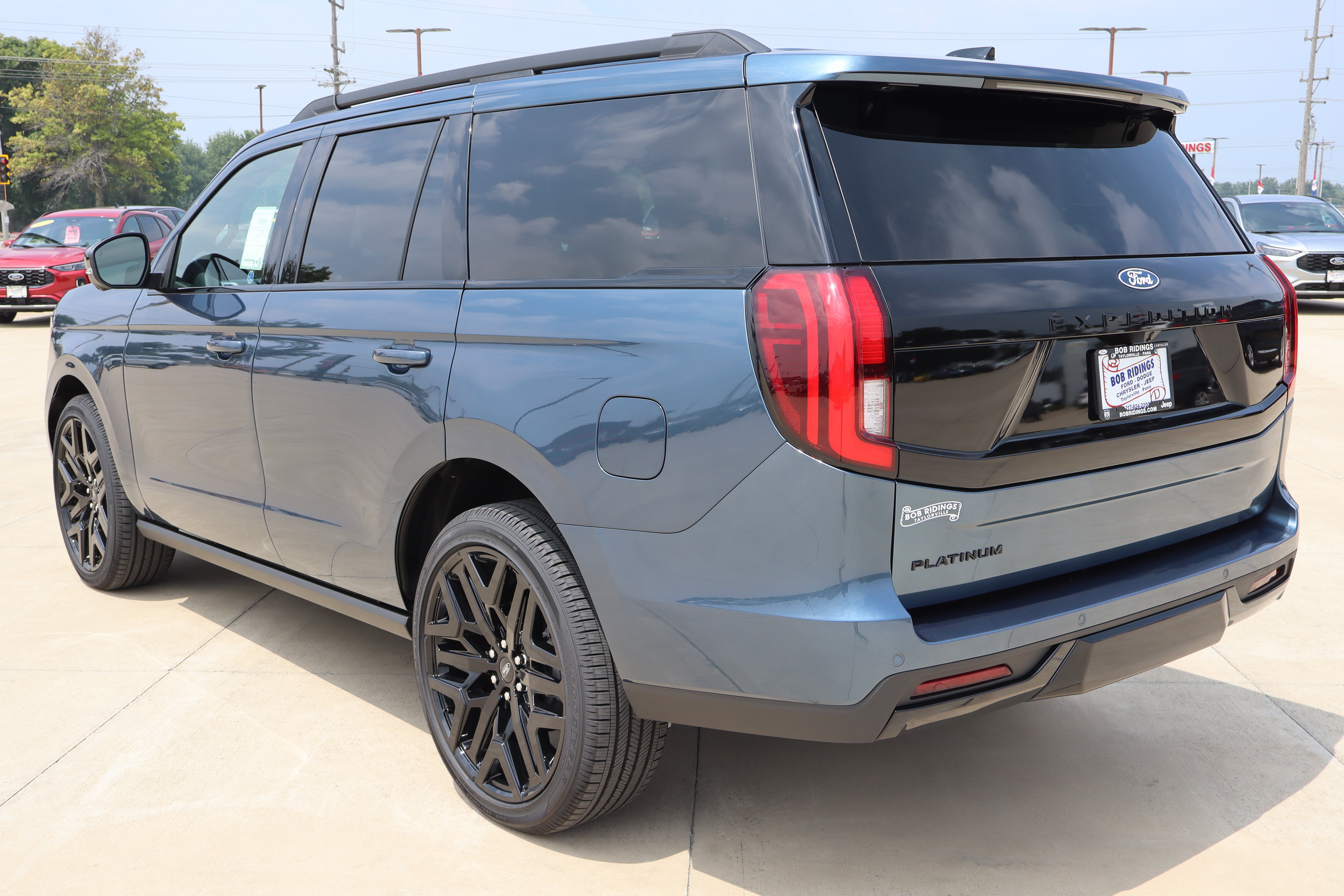 New 2027 Ford Expedition Platinum w/ Stealth Performance Package AWD/4WD image 7