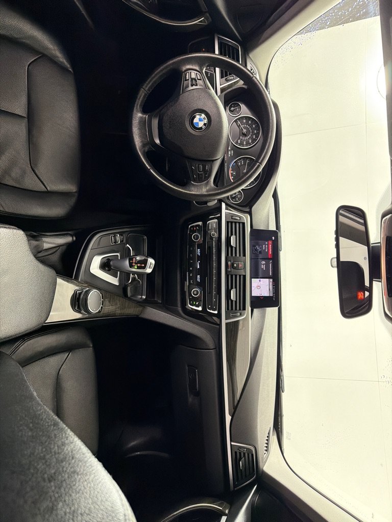 Used 2018 BMW 320i xDrive Sedan AWD/4WD image 26