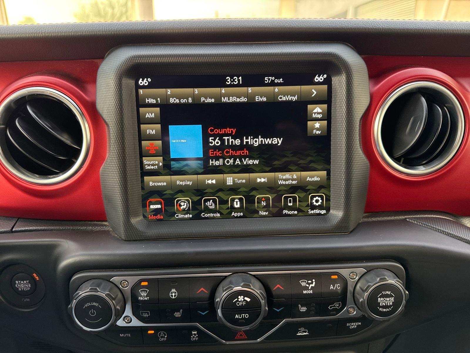 Used 2022 Jeep Gladiator Rubicon w/ LED Lighting Group image 18