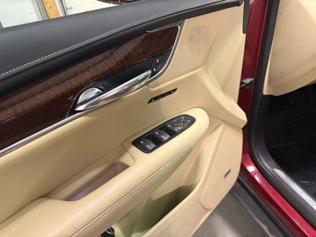 Used 2019 Cadillac XT5 Luxury image 11