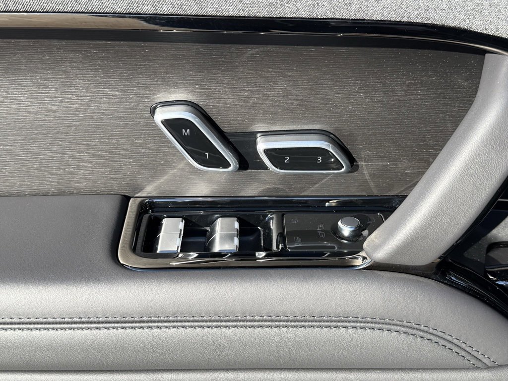 New 2025 Land Rover Range Rover Sport SE image 14