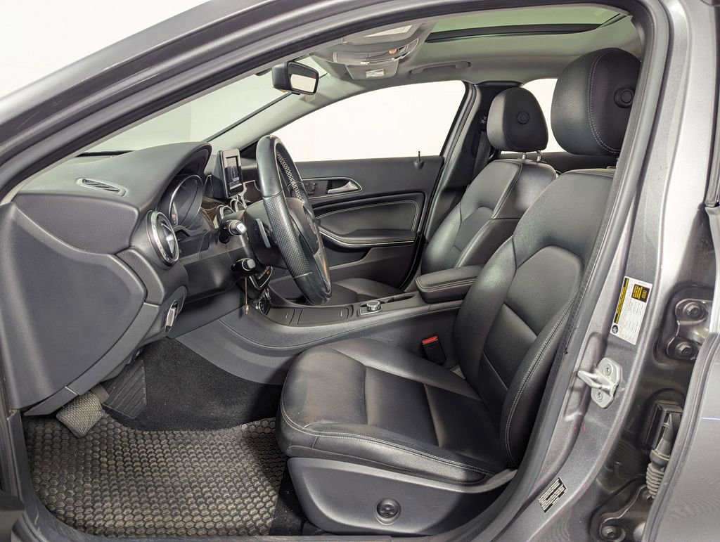 Used 2015 Mercedes-Benz GLA 250 4MATIC image 4