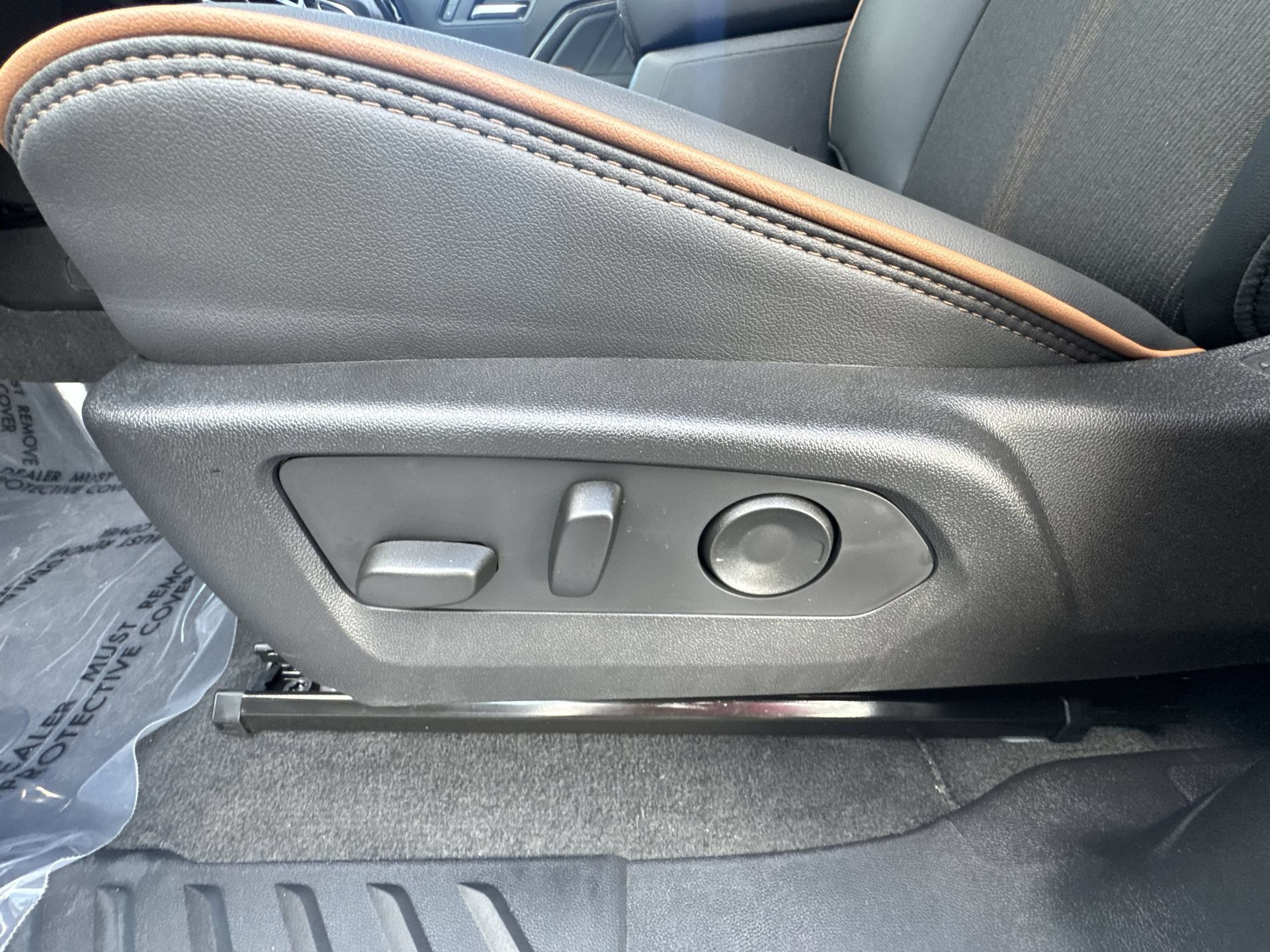 New 2026 GMC Canyon AT4 AWD/4WD image 14