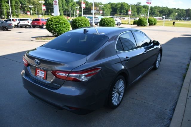 Certified 2020 Toyota Camry XLE FWD image 5