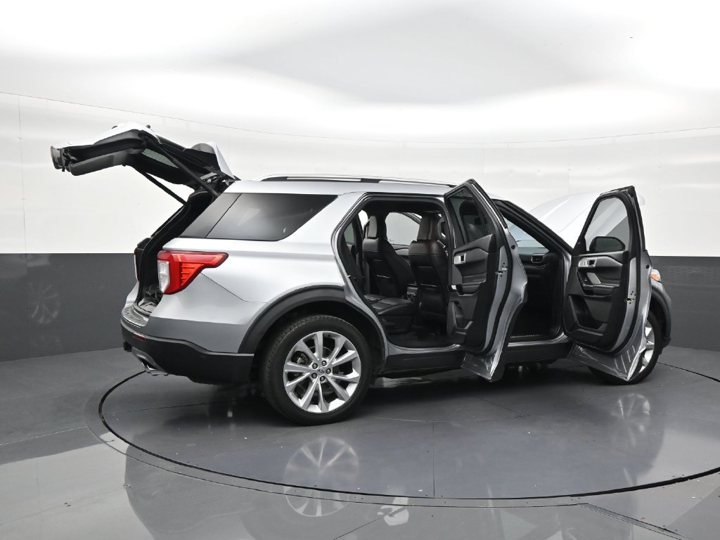 Used 2022 Ford Explorer Platinum w/ Equipment Group 601A AWD/4WD image 28