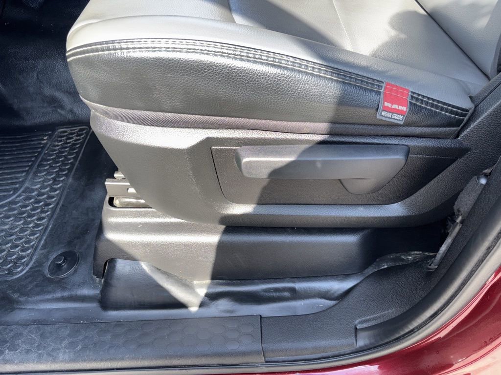 Used 2024 RAM 2500 Tradesman w/ Chrome Appearance Group image 10