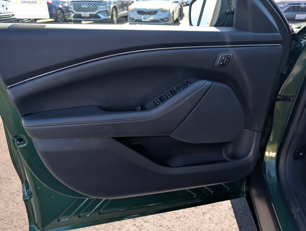 Used 2025 Ford Mustang Mach-E Select w/ Comfort Package Lite RWD image 16