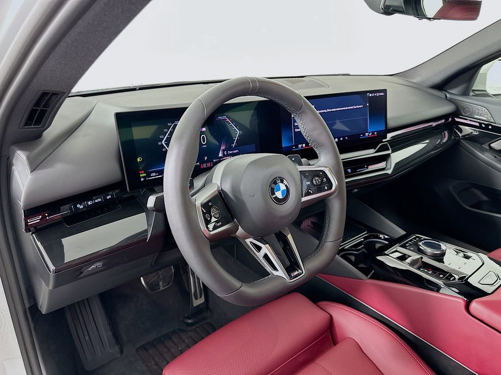 Used 2025 BMW 530i w/ M Sport Package RWD image 9