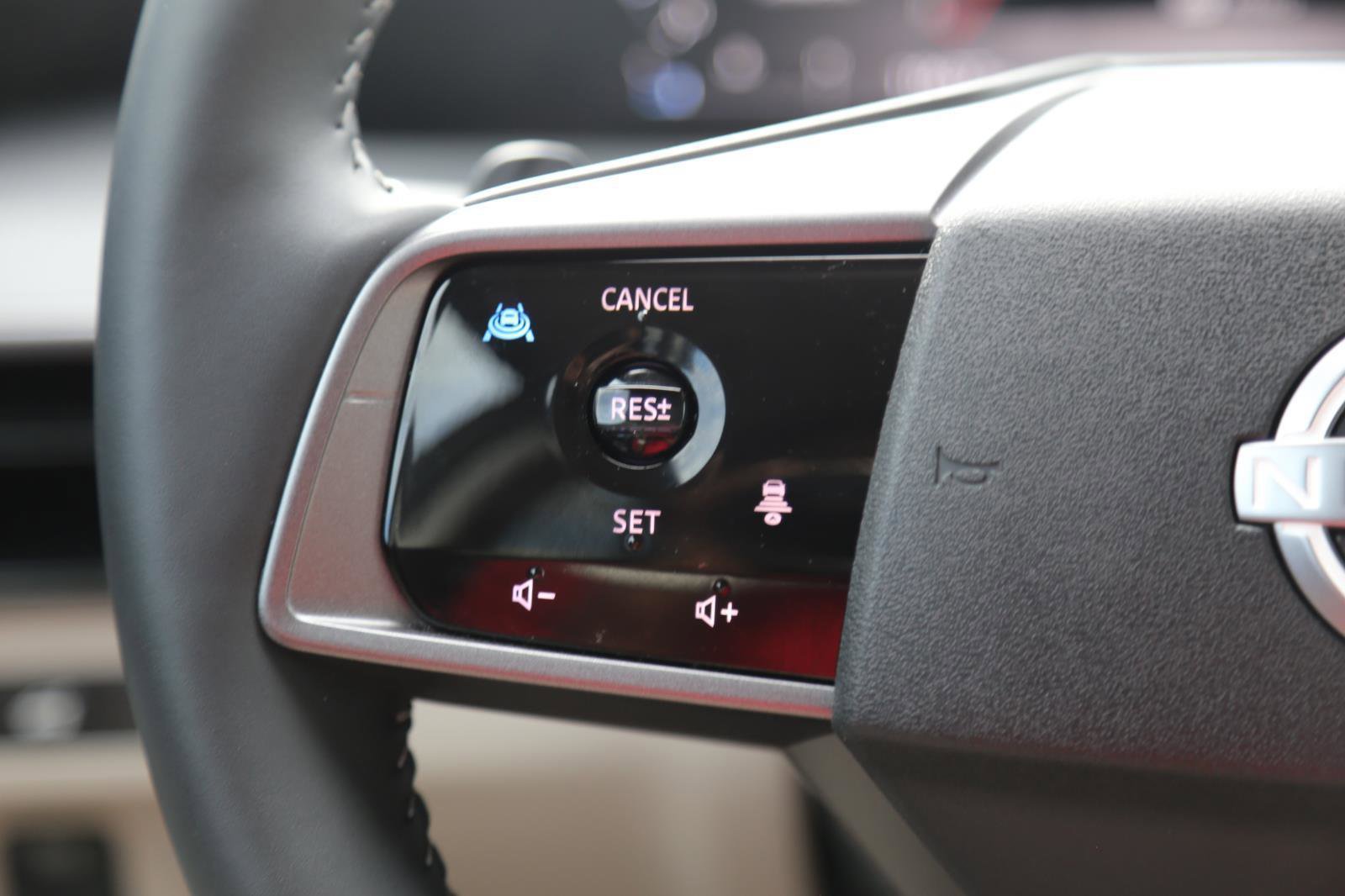 Used 2025 Nissan Murano SV FWD image 9