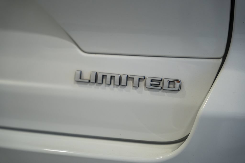Certified 2023 Jeep Grand Cherokee Limited AWD/4WD image 8