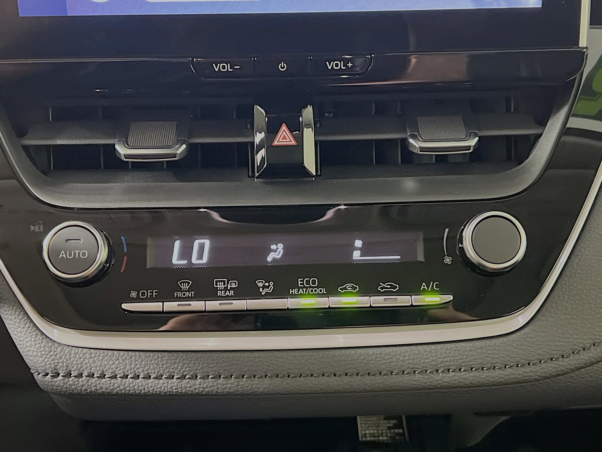 Used 2025 Toyota Corolla XLE image 26