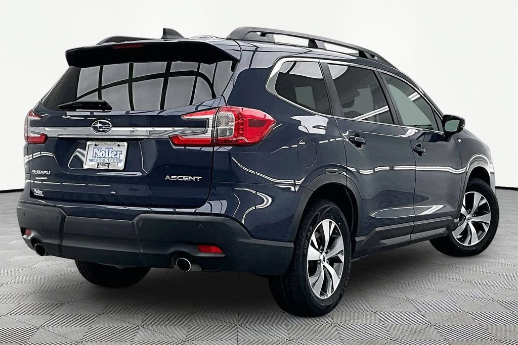 Used 2025 Subaru Ascent Premium AWD/4WD image 2