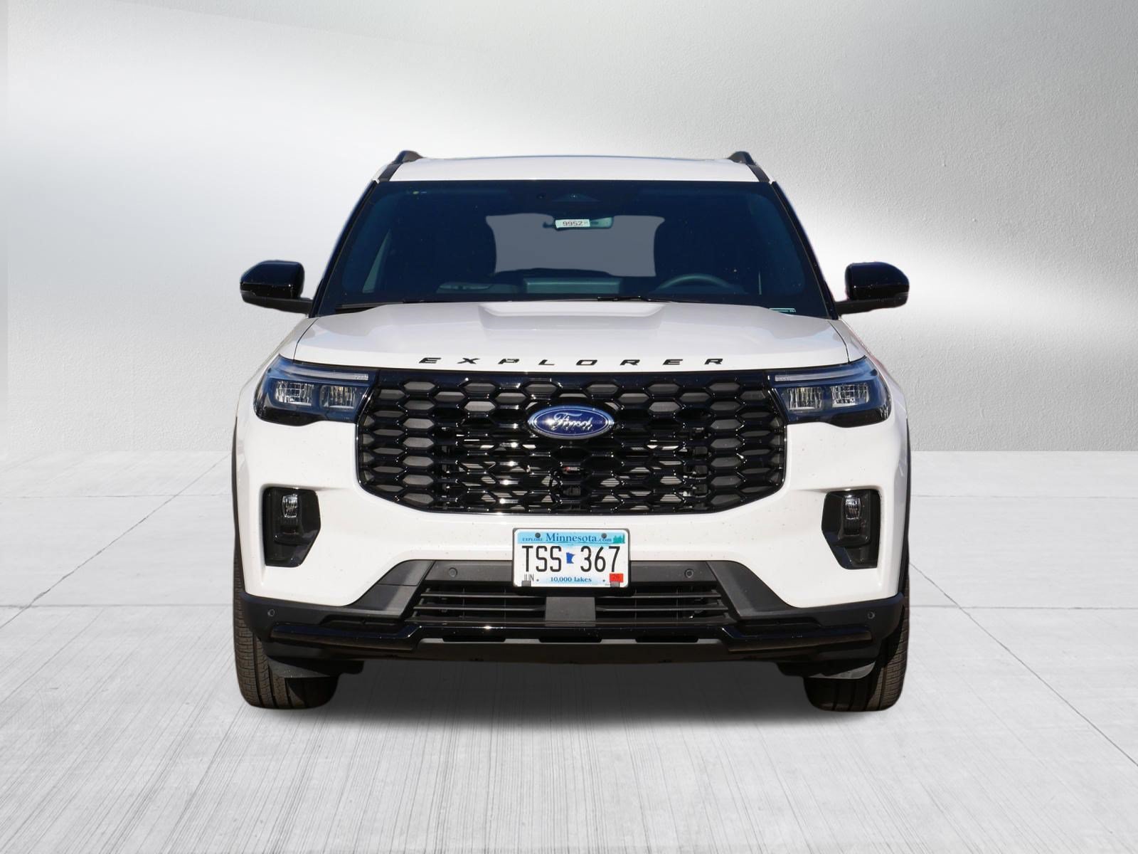Used 2026 Ford Explorer ST-Line w/ ST-Line Street Pack AWD/4WD image 2