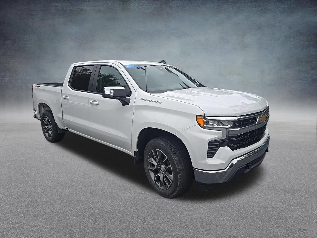Used 2024 Chevrolet Silverado 1500 LT AWD/4WD image 9