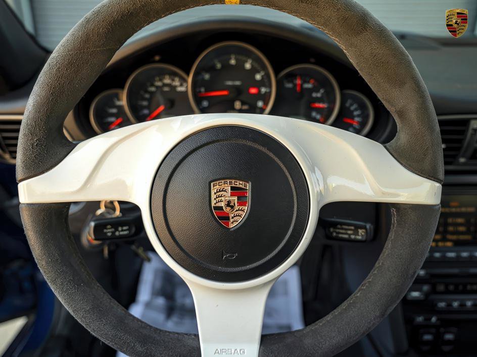 Used 2010 Porsche 911 Carrera 4 image 32